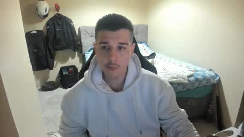 Snapshot of ulxer chatting on April 22, 9:27 pm hi im mike tyson - online show from April 22, 9:27 pm