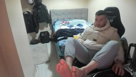 Snapshot of ulxer chatting on April 25, 8:17 pm hi im mike tyson - online show from April 25, 8:17 pm