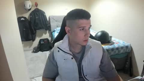 Snapshot of ulxer chatting on May 7, 7:41 pm hi im mike tyson - online show from May 7, 7:41 pm