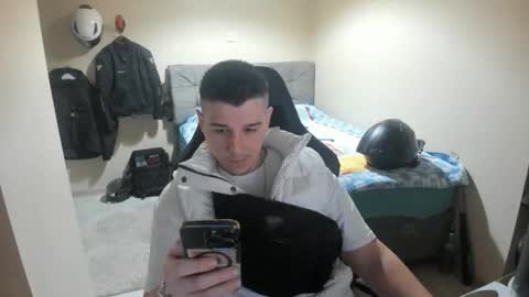 Snapshot of ulxer chatting on May 10, 7:30 pm hi im mike tyson - online show from May 10, 7:30 pm