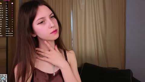 Snapshot of umbraelyon chatting on April 15, 5:14 am Liliane online show from April 15, 5:14 am