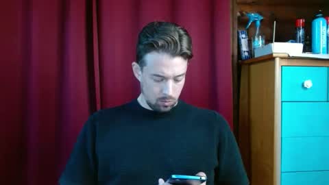 Snapshot of umphreak42 chatting on November 17, 9:42 pm Andrew online show from November 17, 9:42 pm