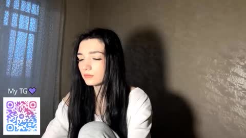 Isobelle lisi online show from January 15, 11:48 am