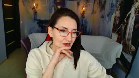 UnaTera online show from March 27, 7:03 am