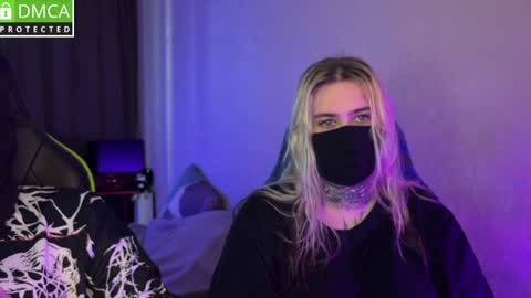 Snapshot of unaxyling chatting on March 28, 9:09 am unaxyling online show from March 28, 9:09 am