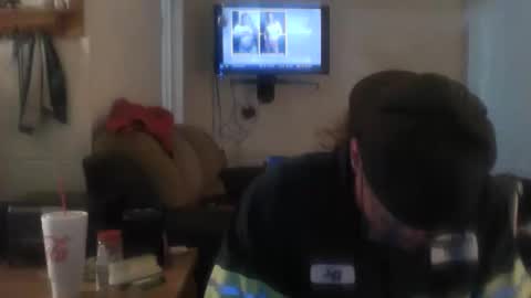 unclemuff online show from February 15, 12:29 am