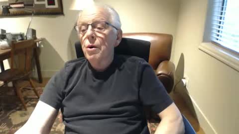 uncut_cumslut online show from November 16, 6:35 pm