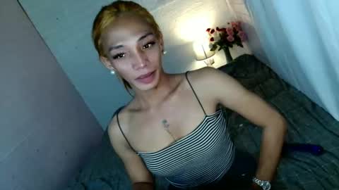 LOVELY JANE online show from May 2, 10:53 am