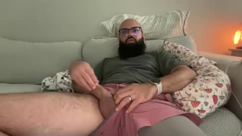 uncutbeard129840 online show from November 15, 4:47 pm