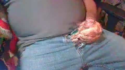 Snapshot of uncutmike7x5 chatting on December 4, 4:05 pm uncutmike7x5 online show from December 4, 4:05 pm