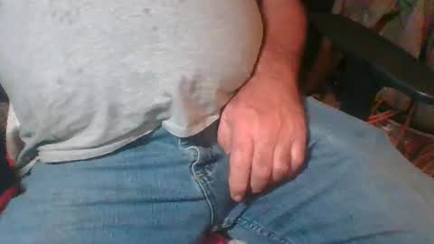 Snapshot of uncutmike7x5 chatting on December 5, 9:28 pm uncutmike7x5 online show from December 5, 9:28 pm