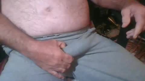 Snapshot of uncutmike7x5 chatting on December 11, 12:55 pm uncutmike7x5 online show from December 11, 12:55 pm