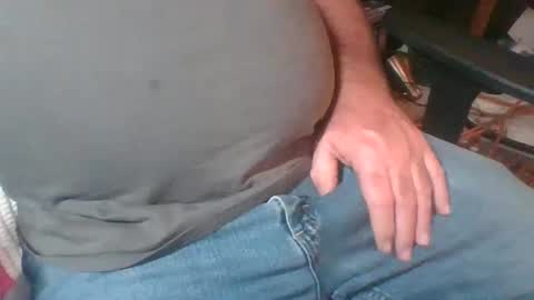 Snapshot of uncutmike7x5 chatting on January 1, 7:10 pm uncutmike7x5 online show from January 1, 7:10 pm