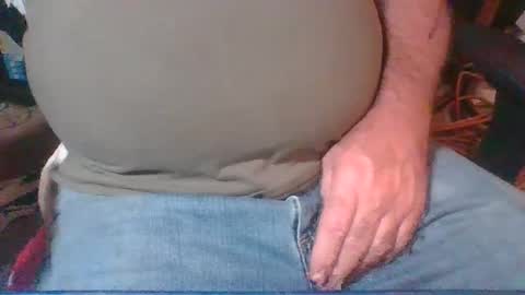 Snapshot of uncutmike7x5 chatting on January 11, 7:59 pm uncutmike7x5 online show from January 11, 7:59 pm