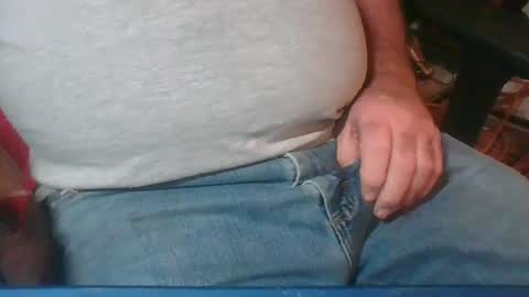 Snapshot of uncutmike7x5 chatting on January 19, 7:37 pm uncutmike7x5 online show from January 19, 7:37 pm