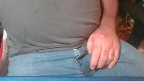 Snapshot of uncutmike7x5 chatting on February 4, 9:20 pm uncutmike7x5 online show from February 4, 9:20 pm