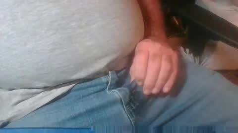 Snapshot of uncutmike7x5 chatting on February 11, 7:38 pm uncutmike7x5 online show from February 11, 7:38 pm