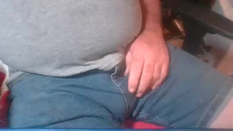 Snapshot of uncutmike7x5 chatting on February 28, 8:39 pm uncutmike7x5 online show from February 28, 8:39 pm