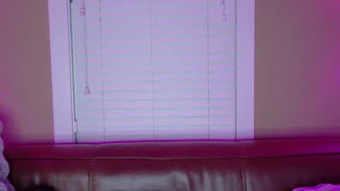 undecidedflame online show from February 11, 4:17 am