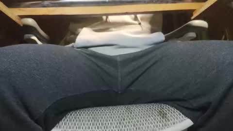 Under the desk online show from October 26, 9:21 pm