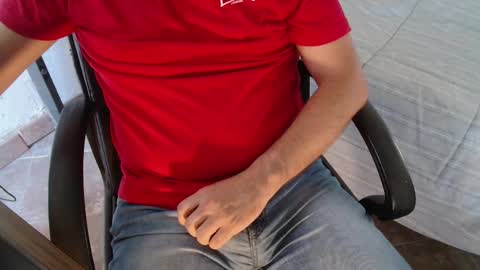 Snapshot of under_thedesk chatting on September 20, 8:59 am Giov online show from September 20, 8:59 am