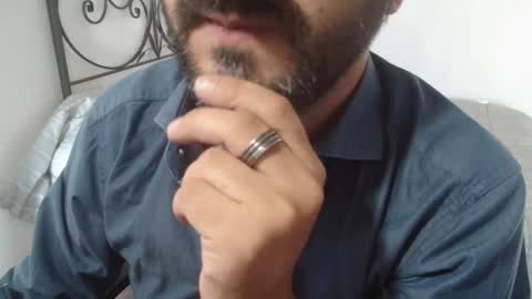 Snapshot of under_thedesk chatting on October 1, 2:34 pm Giov online show from October 1, 2:34 pm