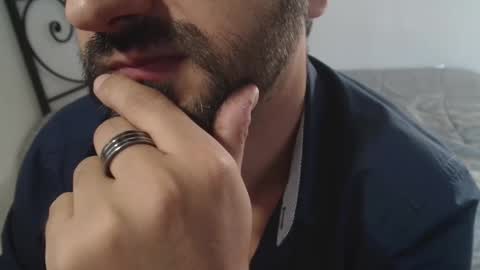 Snapshot of under_thedesk chatting on October 9, 2:26 pm Giov online show from October 9, 2:26 pm