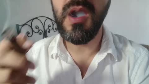 Snapshot of under_thedesk chatting on December 5, 10:24 am Giov online show from December 5, 10:24 am