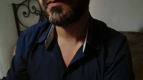 Snapshot of under_thedesk chatting on April 2, 3:53 pm Giov online show from April 2, 3:53 pm