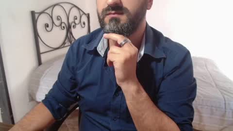 Snapshot of under_thedesk chatting on May 19, 2:56 pm Giov online show from May 19, 2:56 pm