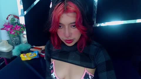 UnderBaby online show from December 17, 8:21 pm