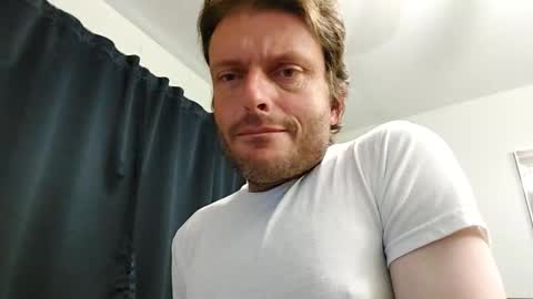 Snapshot of undress_me_ chatting on April 18, 10:41 am undress me online show from April 18, 10:41 am