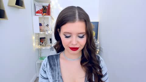 Alice online show from December 8, 10:36 pm