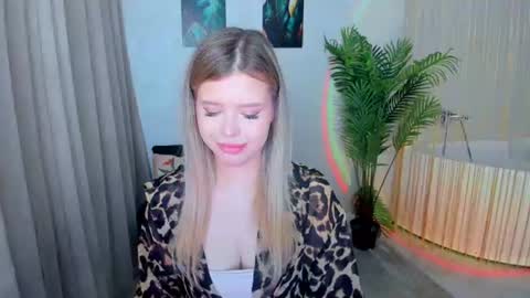 Alice online show from June 23, 7:45 pm