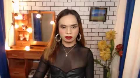 Molly online show from January 17, 1:05 pm