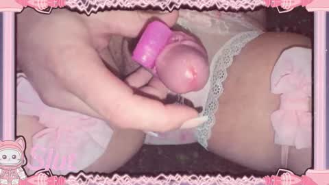 Snapshot of unknownx11 chatting on November 4, 8:57 am Issac Eurkok online show from November 4, 8:57 am