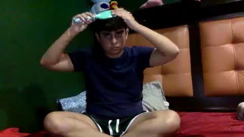 Thiago online show from September 29, 1:33 am