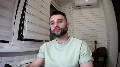 Snapshot of unnknow2024 chatting on April 5, 6:27 pm SlavaVibes online show from April 5, 6:27 pm