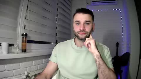 Snapshot of unnknow2024 chatting on April 10, 6:23 pm SlavaVibes online show from April 10, 6:23 pm