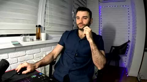 Snapshot of unnknow2024 chatting on April 13, 6:02 pm SlavaVibes online show from April 13, 6:02 pm