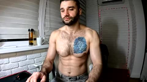 Snapshot of unnknow2024 chatting on April 15, 6:37 pm SlavaVibes online show from April 15, 6:37 pm