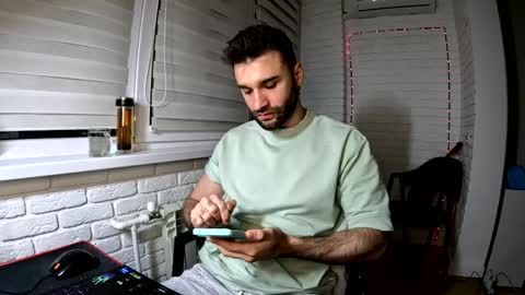 Snapshot of unnknow2024 chatting on April 16, 8:53 pm SlavaVibes online show from April 16, 8:53 pm