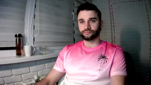 Snapshot of unnknow2024 chatting on April 19, 7:49 pm SlavaVibes online show from April 19, 7:49 pm