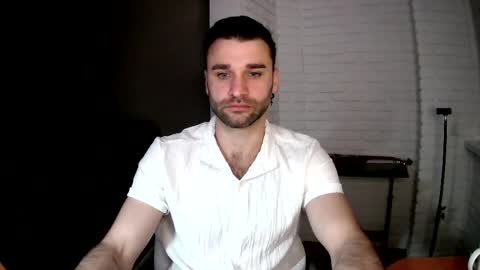 Snapshot of unnknow2024 chatting on April 23, 6:21 pm SlavaVibes online show from April 23, 6:21 pm