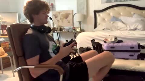 Stepbro online show from February 3, 9:29 pm