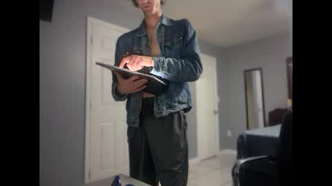 Stepbro online show from December 5, 4:43 am