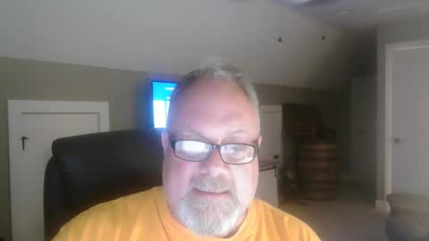 up2later online show from April 9, 4:56 am