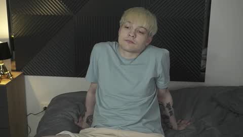 ur_alter_ego online show from February 12, 1:00 am