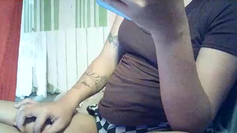 Snapshot of ur_cathyxx chatting on February 4, 3:29 pm ur cathyxx online show from February 4, 3:29 pm
