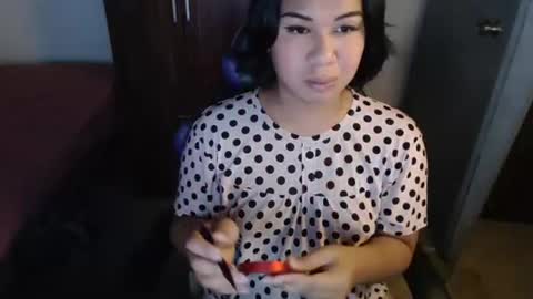 Vee online show from February 2, 2:32 am